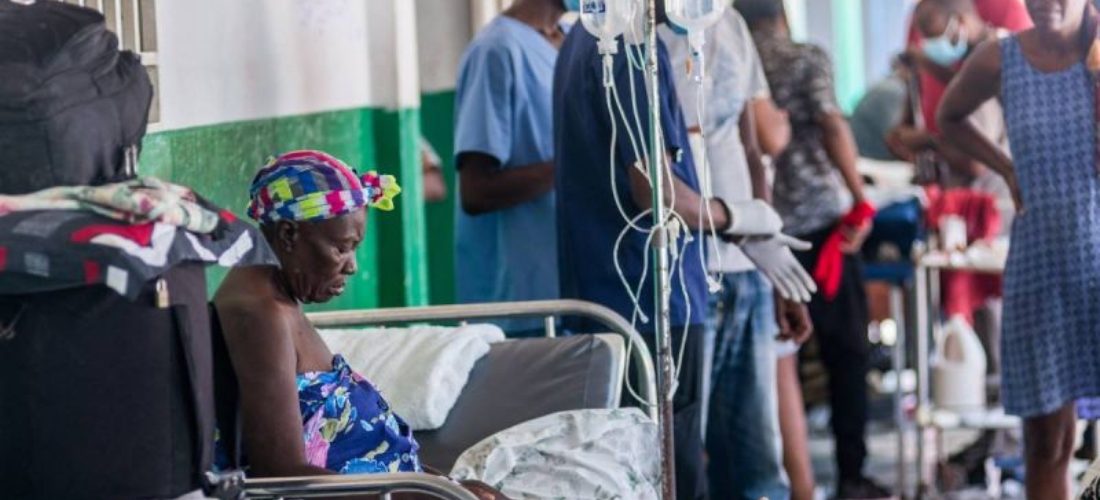 Haití registra hospitales saturados y escasez de medicinas tras sismo