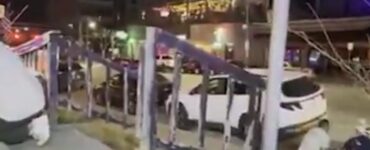 Un tiroteo en Texas ha conmocionado a la comunidad, dejando tres muertos y 14 heridos. El video del ataque es estremecedor.