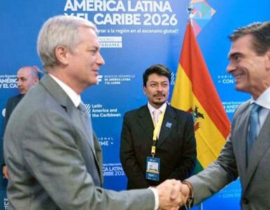 Rodrigo Paz asiste a la investidura de José Antonio Kast, simbolizando un posible cambio en las relaciones diplomáticas entre Bolivia y Chile.