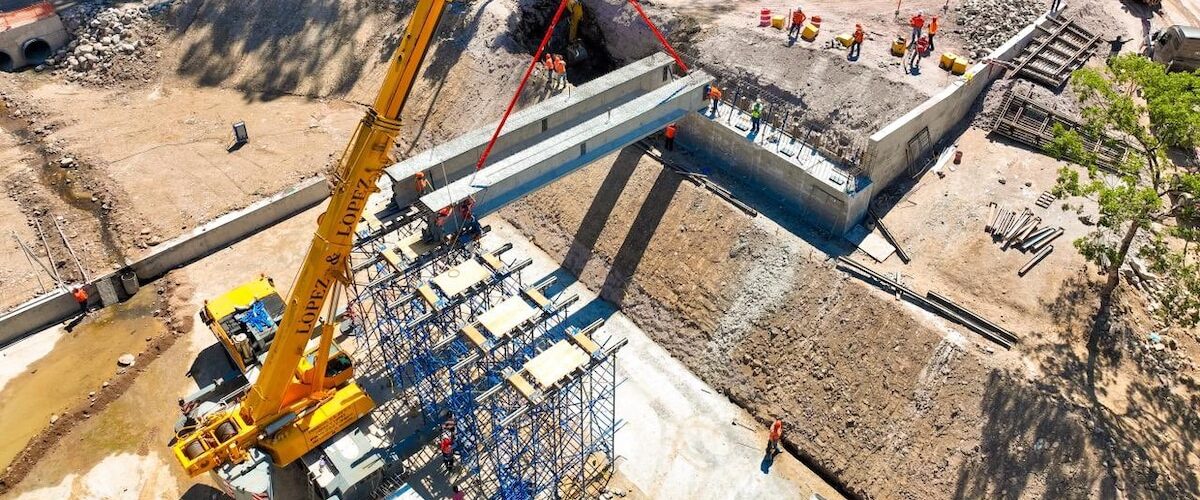Más de 6,500 habitantes se beneficiarán con el nuevo puente sobre el río Guastena en El Salvador.