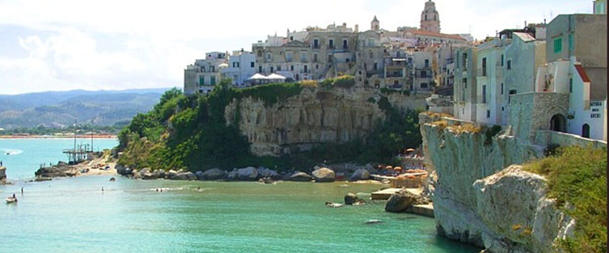 Descubre por qué Puglia se convierte en el nuevo destino preferido para quienes buscan playas auténticas y menos masificadas.