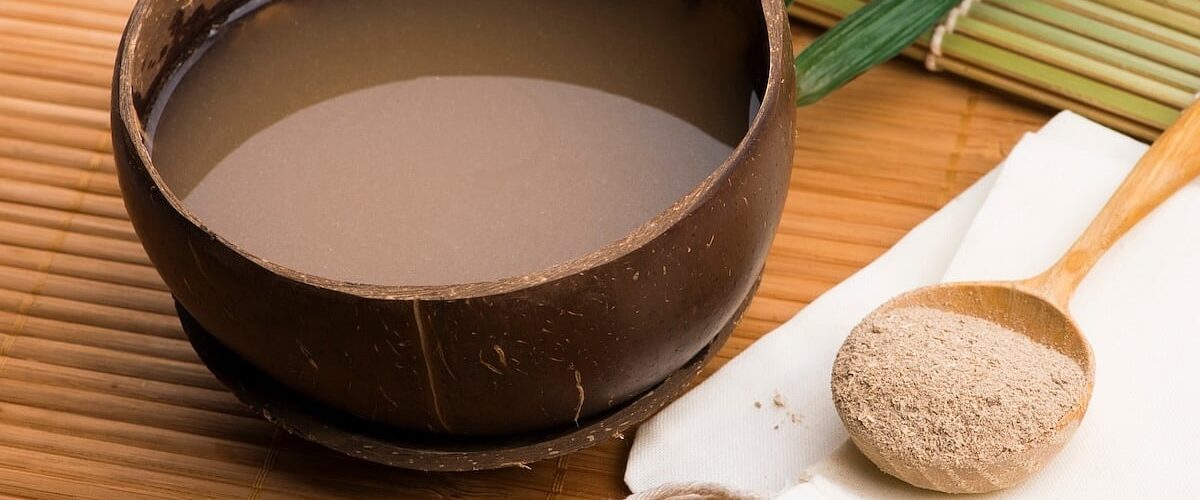El kava herbal, conocido por sus propiedades relajantes, representa un creciente riesgo para la salud en Estados Unidos.