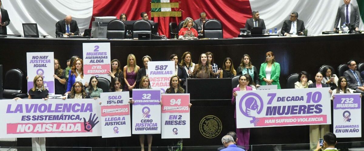 Aprueban Ley General contra el Feminicidio en México