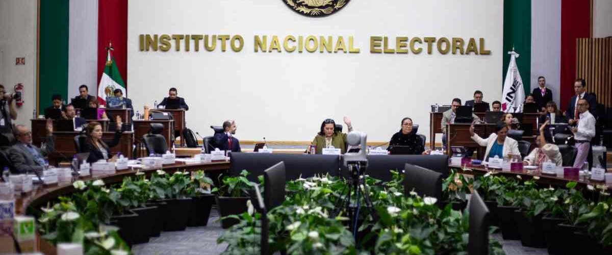 Cámara de Diputados elige a nuevos consejeros del INE: Blanca Cruz, Arturo Chávez y Frida Gómez