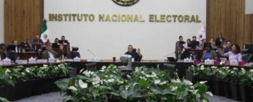 Perfiles cercanos a Morena se perfilan para el INE en México