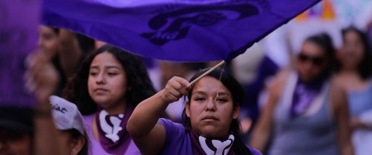 Presidenta enfatiza necesidad de ley sobre feminicidios en México