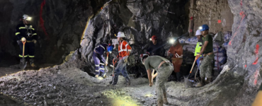 Sinaloa refuerza esfuerzos para localizar a mineros atrapados tras derrumbe en mina Santa Fe