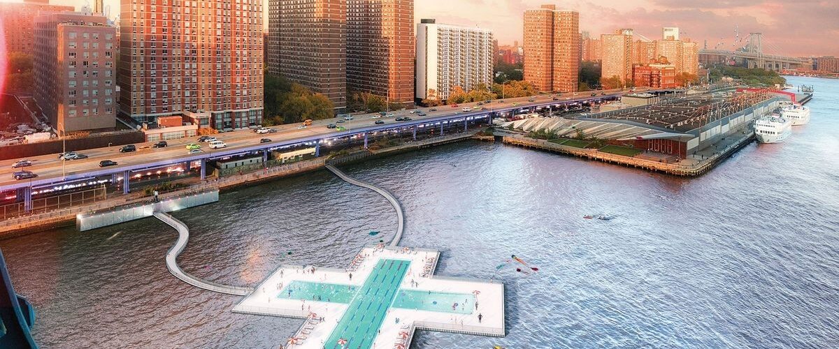 Una piscina flotante en el East River de Nueva York busca innovar en espacios acuáticos y su pureza de agua.