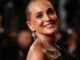 La actriz Sharon Stone revela cómo la natación y la meditación han transformado su vida y bienestar a los 68 años.