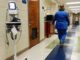 La demora en las exenciones de visa J-1 pone en riesgo la permanencia de médicos formados en Estados Unidos.