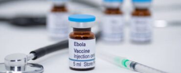 CDMX inicia campaña de vacunación contra ébola en aeropuertos