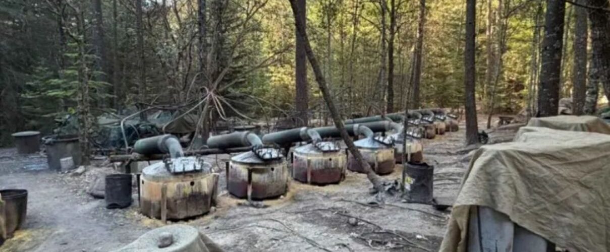 FGR desmantela narcolaboratorio en Chihuahua con toneladas de químicos