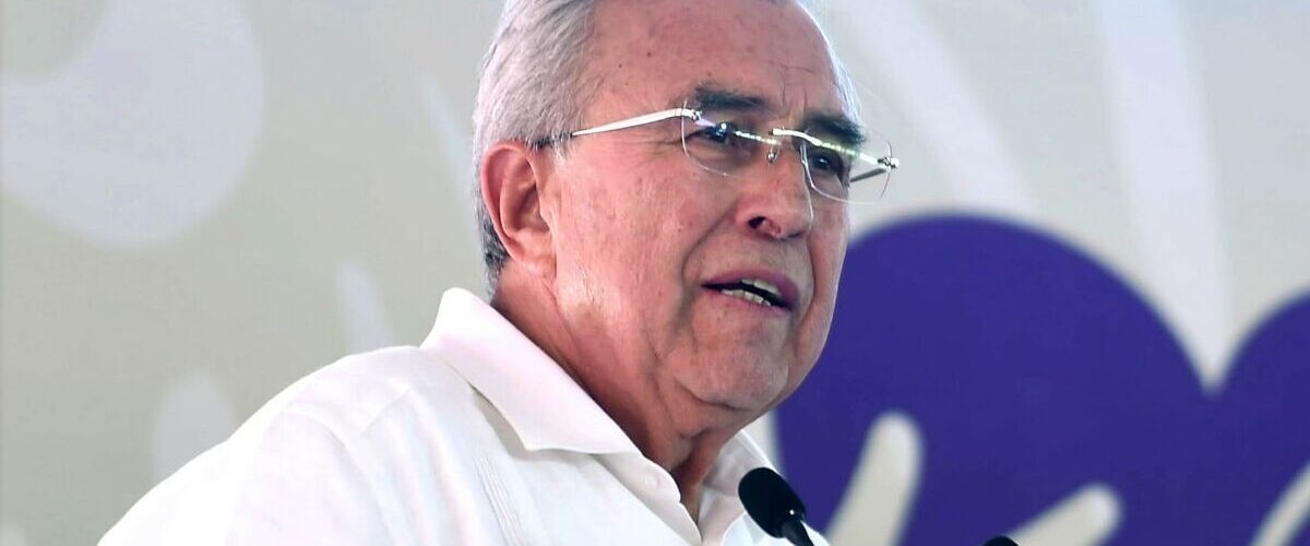 Rubén Rocha Moya en Sinaloa aclara rumores en redes sociales