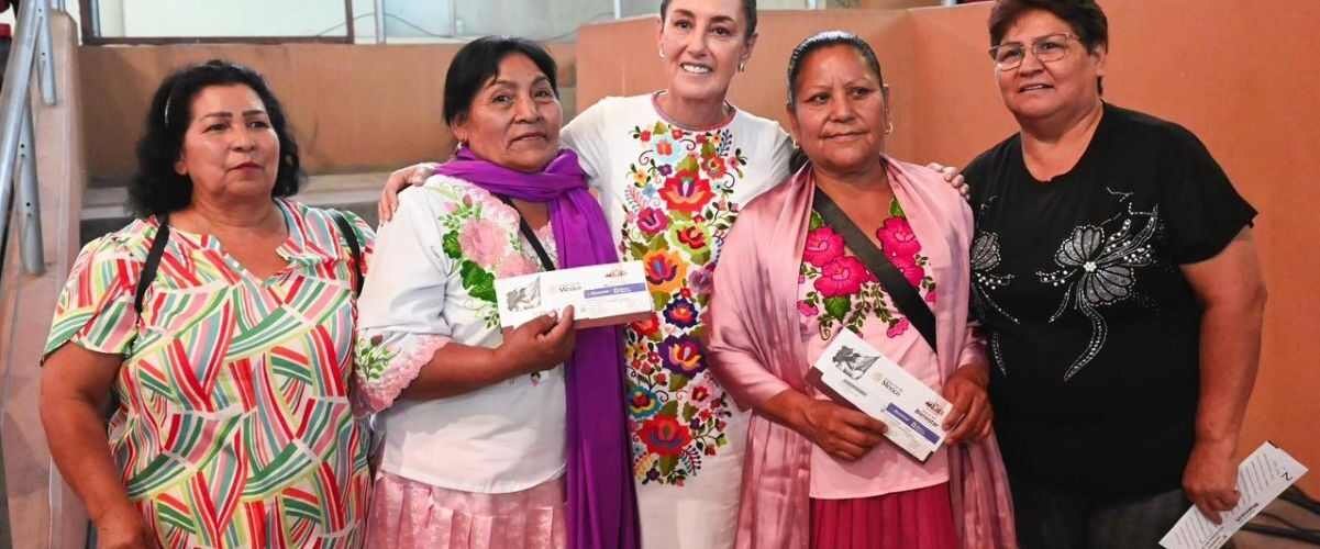 Sheinbaum entrega Pensión Mujeres Bienestar en Sonora para apoyo social
