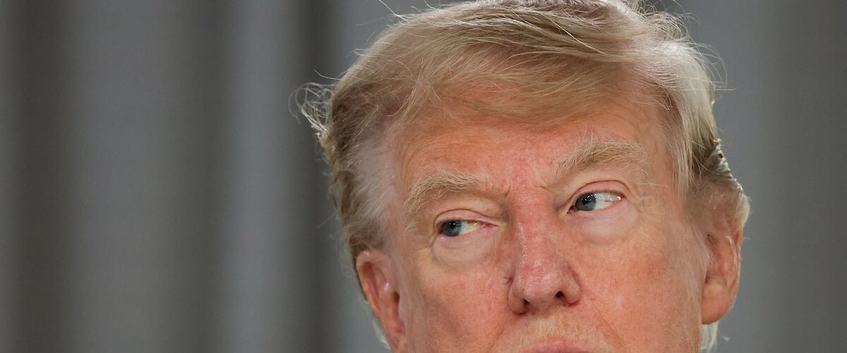 Donald Trump expresa su descontento por la respuesta de Israel contra Hezbollah, sugiriendo un enfoque diferente.