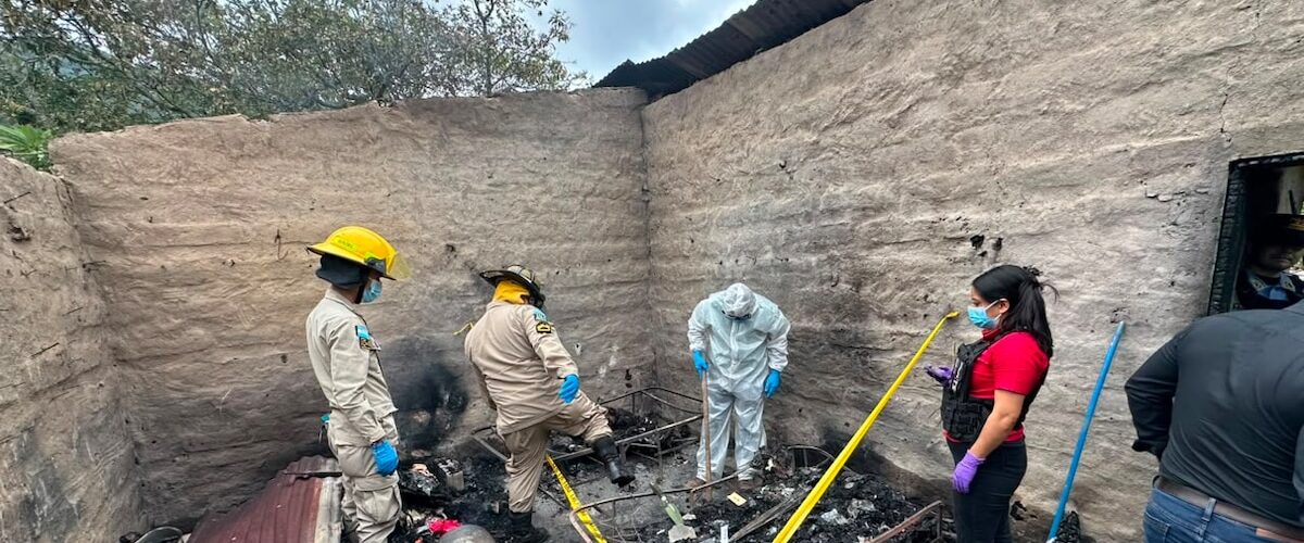 Un incendio devastador en Lepaera, Honduras, causa la muerte de un anciano y su querido animal de compañía.