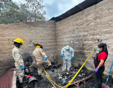 Un incendio devastador en Lepaera, Honduras, causa la muerte de un anciano y su querido animal de compañía.
