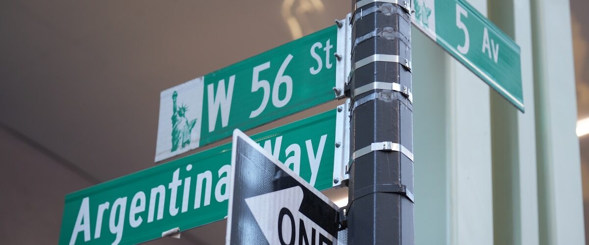 La ciudad de Nueva York inaugura la Argentina Way, una nueva calle en honor a Argentina y su cultura.