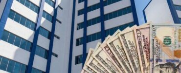 El Salvador logra reducir su brecha fiscal, aumentando ingresos y limitando gastos, pero enfrenta retos en el superávit primario.