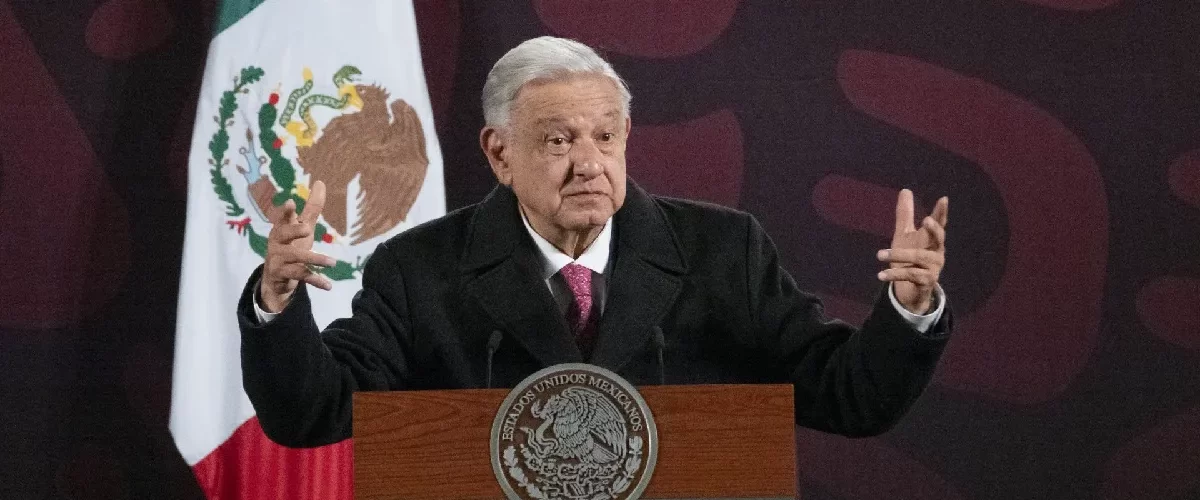 AMLO critica a Trump por presiones políticas hacia México