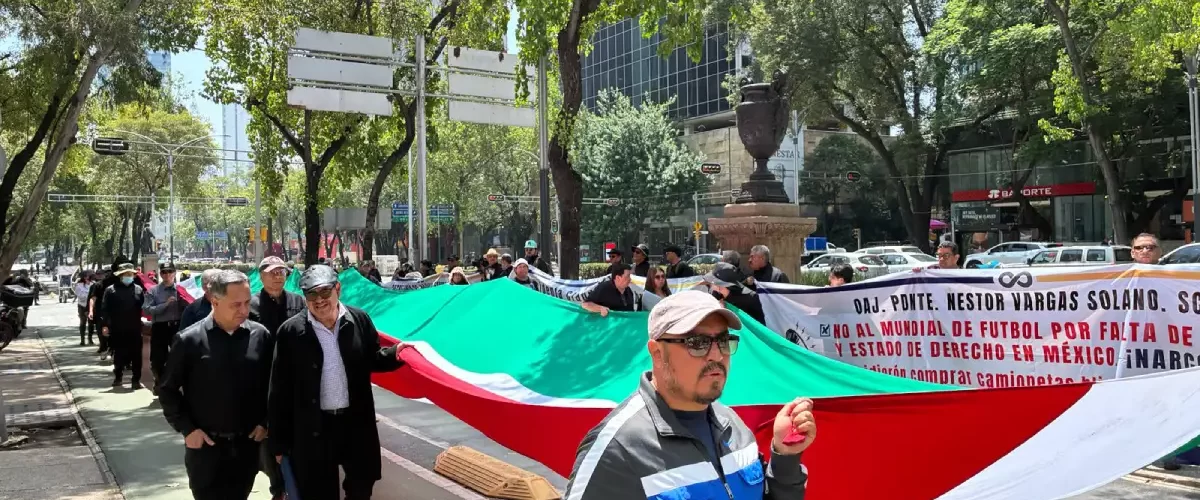 Jueces cesados se movilizan frente al Senado por falta de pensiones