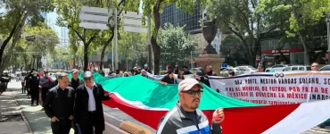 Jueces cesados se movilizan frente al Senado por falta de pensiones