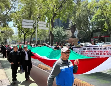 Jueces cesados se movilizan frente al Senado por falta de pensiones