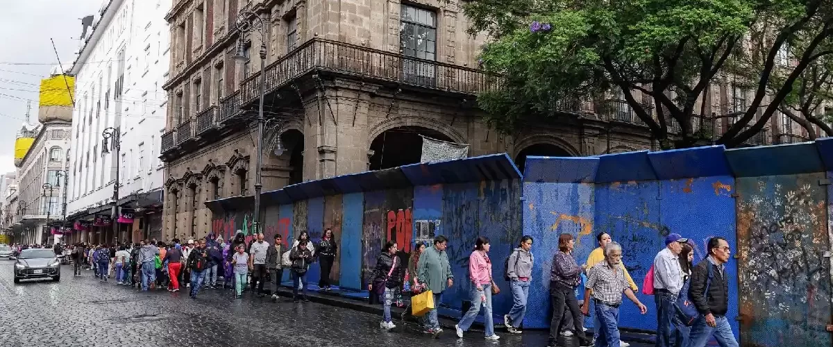 Sheinbaum aclara el uso de vallas en el Zócalo durante el Mundial 2026