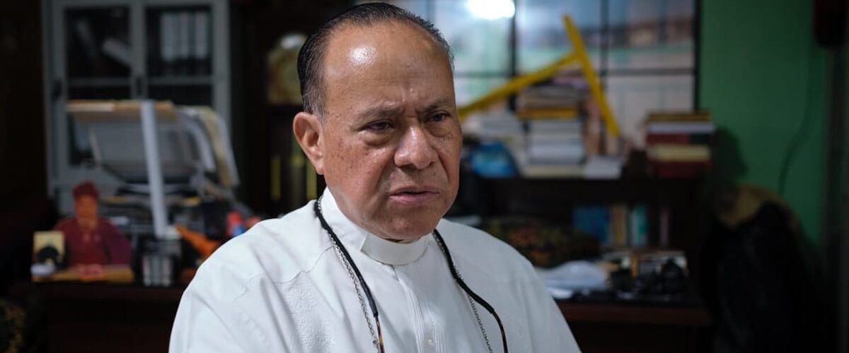 La comunidad internacional, liderada por Estados Unidos, exige la libertad del obispo Abelardo Mata ante la persecución religiosa en Nicaragua.