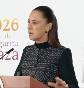 Claudia Sheinbaum se compromete a ayudar a las familias de las tres víctimas en los festejos por la victoria de México.