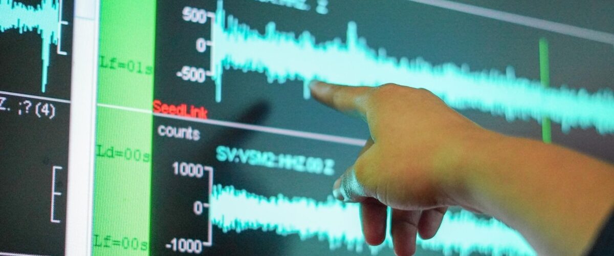 Un especialista señala que, aunque se pueden identificar fallas sísmicas, la predicción de terremotos sigue siendo inviables.