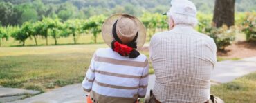 Entérate por qué en México se celebra el Día del Abuelo en julio y agosto, con dos fechas importantes para recordar.