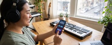 El uso no autorizado de canciones por plataformas de IA plantea riesgos legales que pocos conocen. Descubre más.