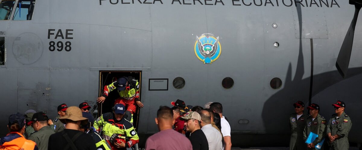 Un avión con 50 toneladas de ayuda humanitaria partió hacia Venezuela para apoyar a los damnificados por el terremoto reciente.