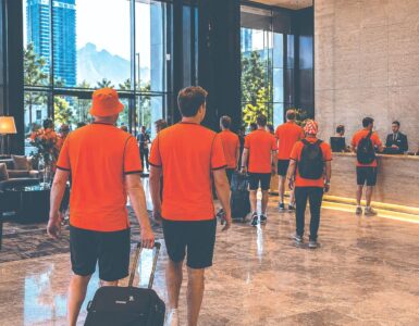 La llegada de fanáticos neerlandeses impulsa las reservaciones hoteleras, alcanzando un 70% de ocupación esperada.