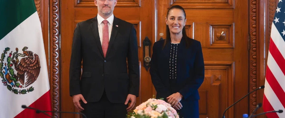 Claudia Sheinbaum y Jamieson Greer abordan revisión del T-MEC