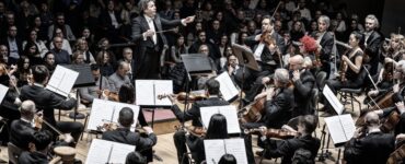 El célebre director de orquesta Gustavo Dudamel lanza un concierto benéfico internacional para ayudar a los afectados en Venezuela.