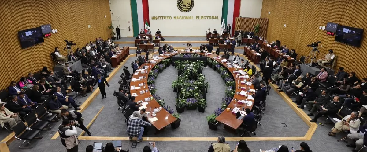 INE ordena retirar acusaciones de narcopartido contra Morena
