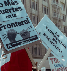 La SRE toma medidas legales tras fallecimientos de inmigrantes en custodia de ICE. Descubre los detalles de esta situación.