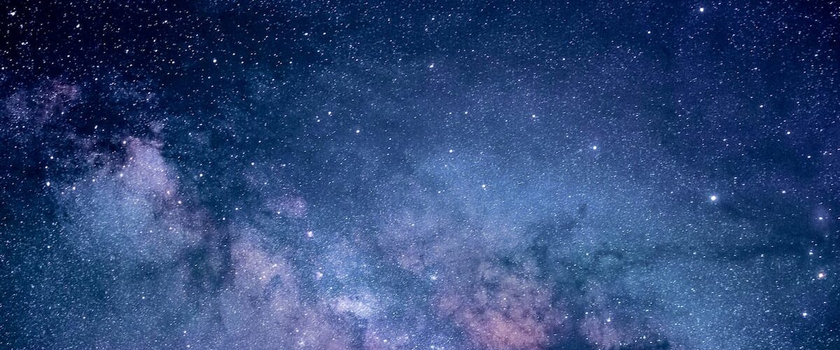 Este 12 de agosto, experimenta un evento astronómico único con eclipse, Perseidas y alineación de planetas. ¡No te lo pierdas!