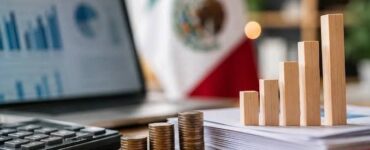 Expertos en comercio alertan sobre el impacto del aumento del IEPS en 2027, advirtiendo sobre la inflación y su efecto en consumidores.