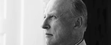 El rey Harald V de Noruega, reconocido por modernizar la monarquía, ha fallecido a los 89 años, dejando un legado significativo.