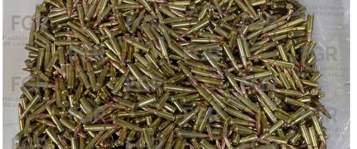 Mujer vinculada a proceso por tráfico ilegal de cartuchos de armamento