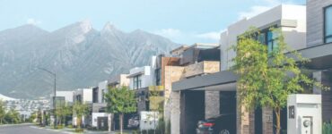 El precio de la vivienda en Nuevo León se ha incrementado, generando preocupaciones en el mercado inmobiliario local.