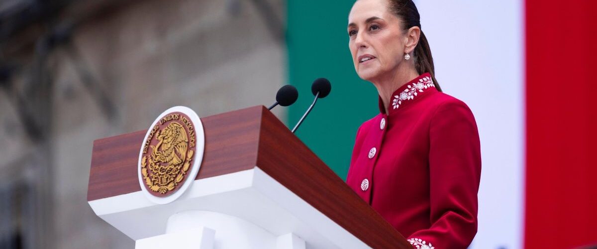 Sheinbaum celebra la valentía de México en desfile cívico-militar