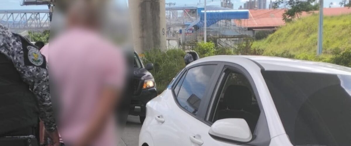 Cuatro sospechosos han sido capturados en un incidente que involucró un intento de tumbe de drogas en Panamá.
