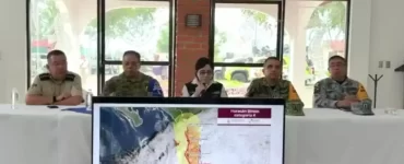 La llegada del huracán Simón con categoría 4 provoca la suspensión de actividades en Jalisco, Colima, Nayarit y Michoacán.